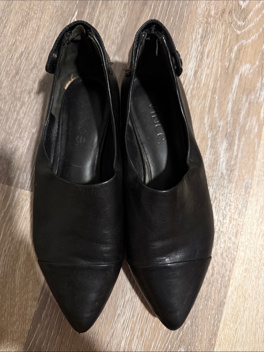 Vince Black Pointed Toe Leather Flats